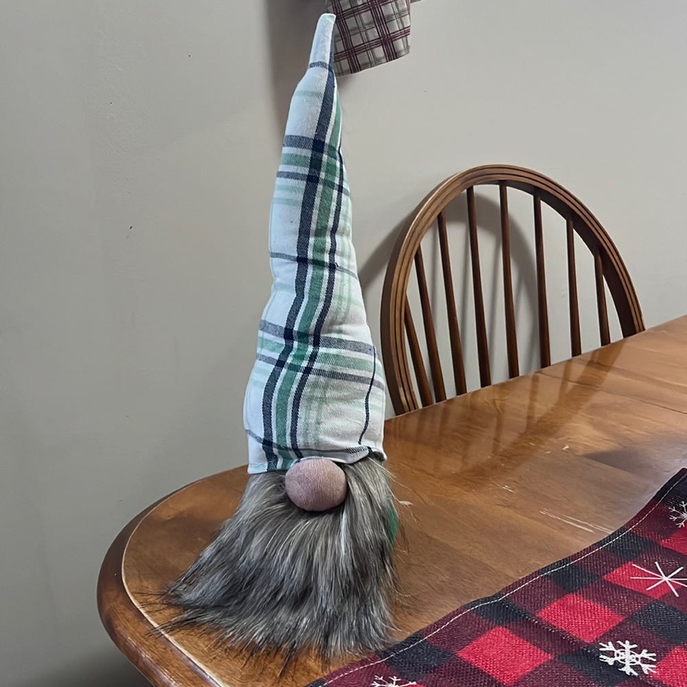 14” Green Plaid Gnome
